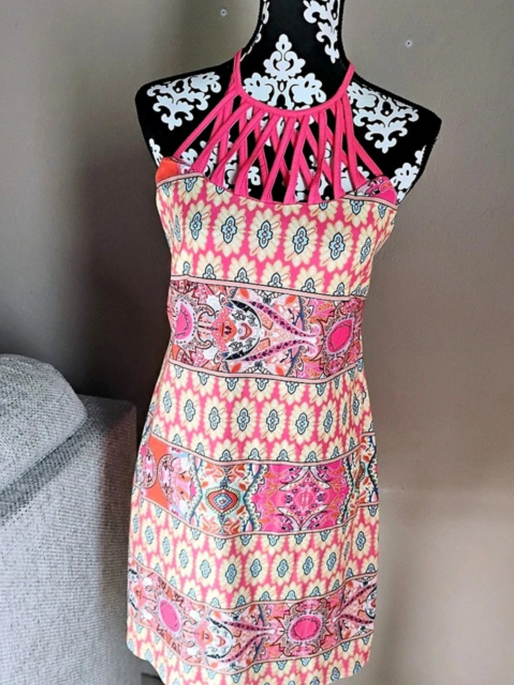 CHICME Pink Geometric Mini Dress Halter Neck & Criss Cross Back Size Medium